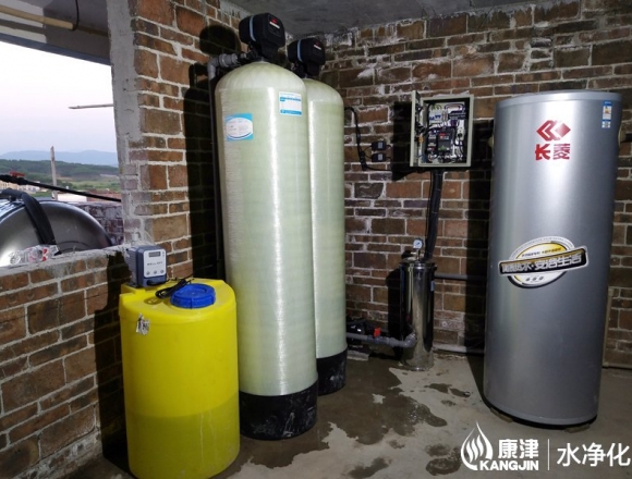 每小時(shí)3噸，三級(jí)過濾設(shè)備