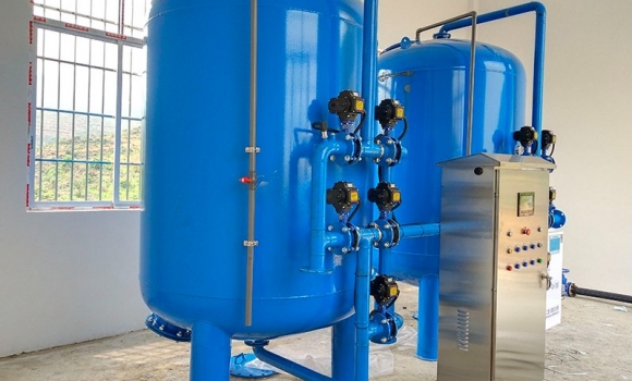 農(nóng)村人飲-處理量每小時(shí)40噸解決河水凈化過(guò)濾